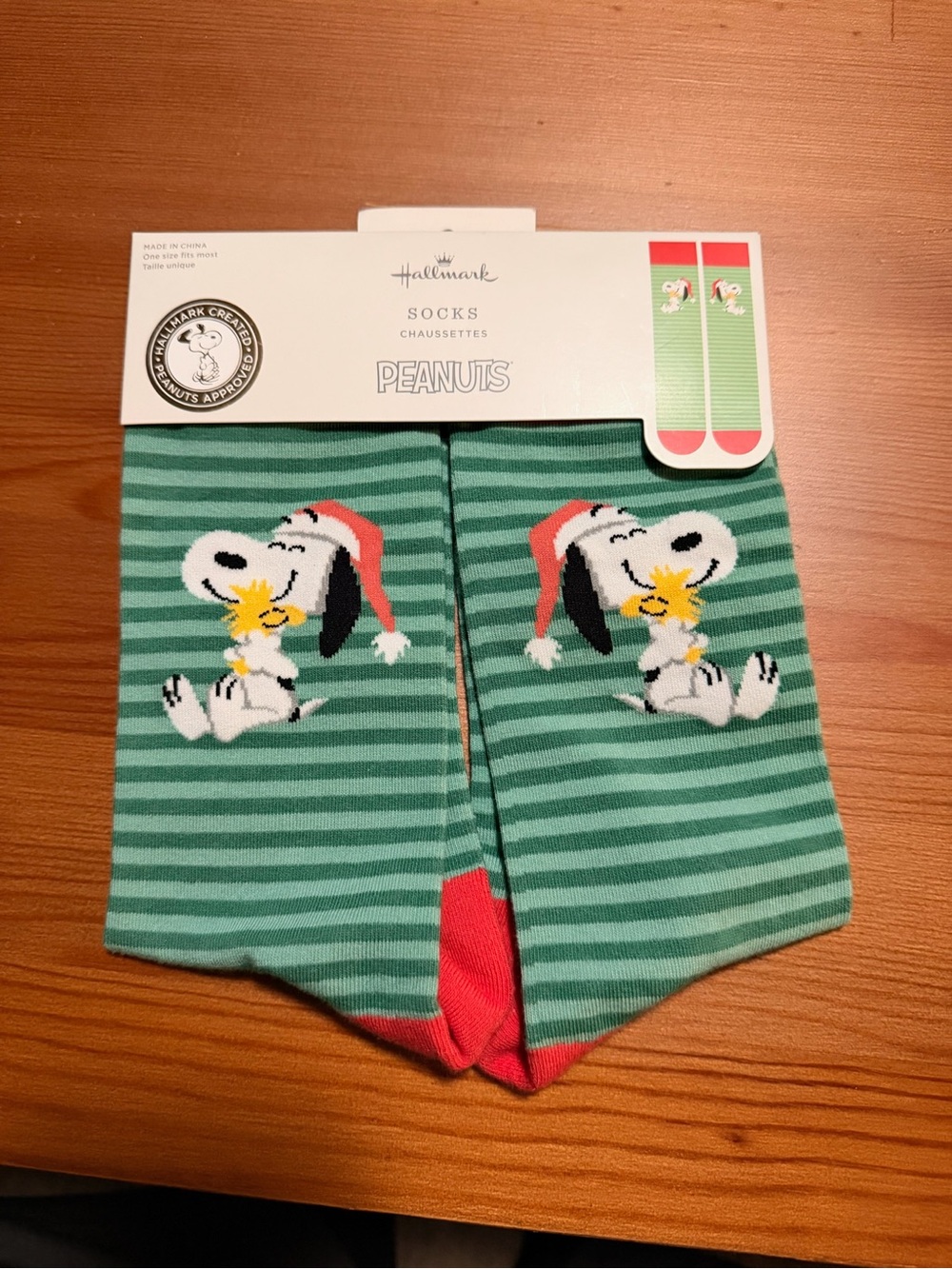 Hallmark Green Striped Peanuts Snoopy & Woodstock Holiday Socks
